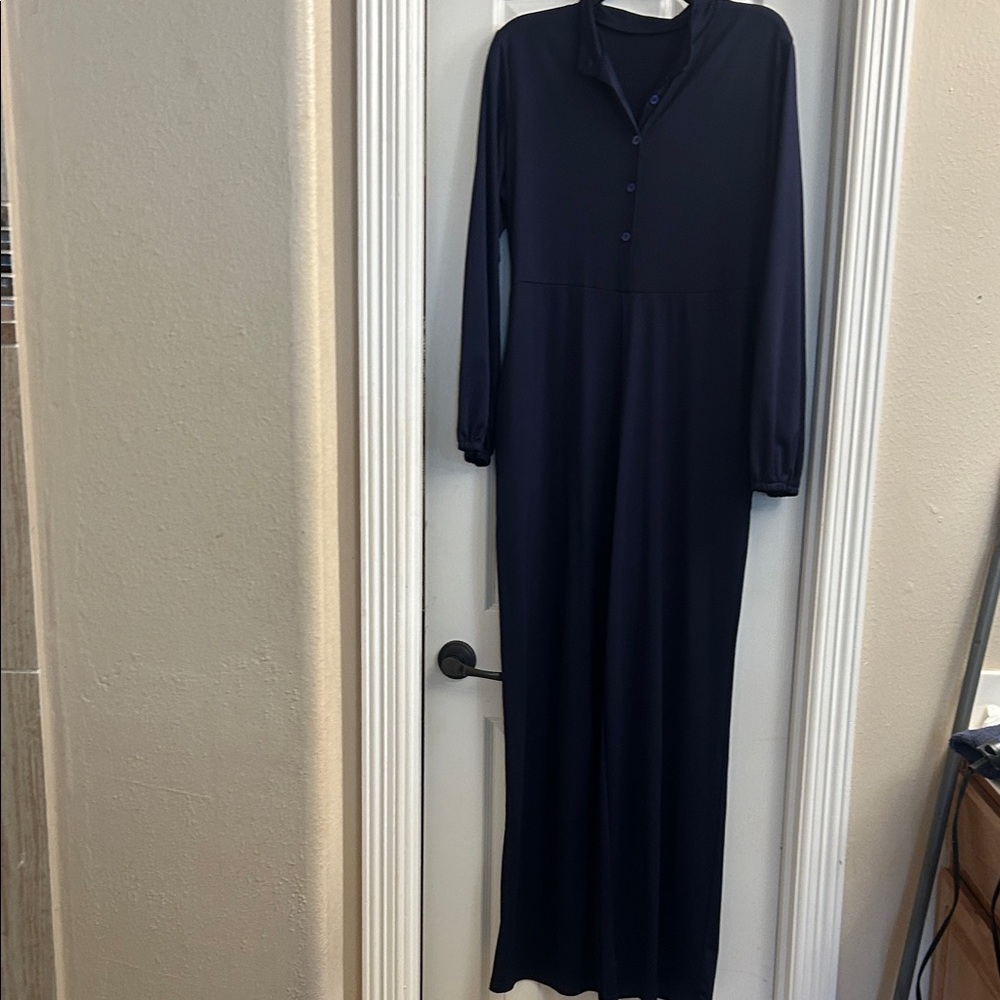 Elegant Navy Blue Maxi Dress
It look purple or blue